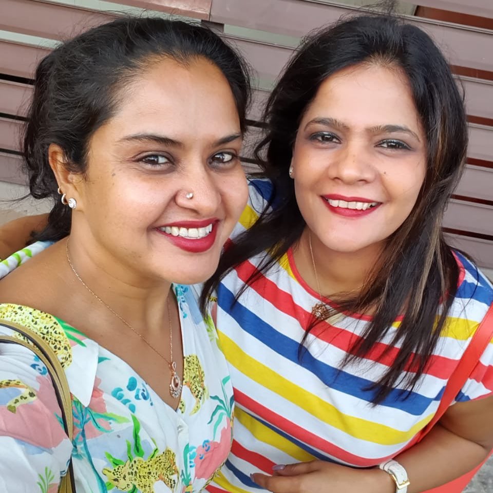 Actress Pragathi aunty Photo gallery
