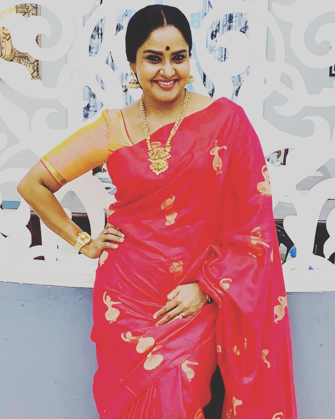 Actress Pragathi aunty Photo gallery