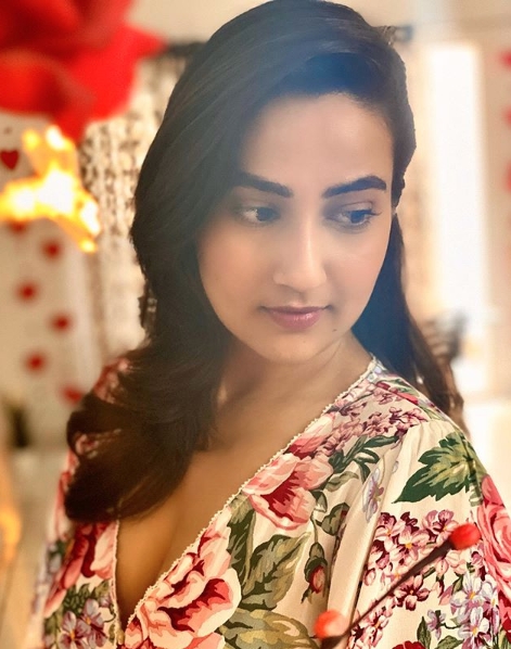 Anchor Manjusha hot images