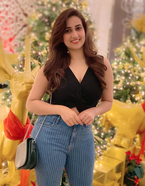 Anchor Manjusha hot images