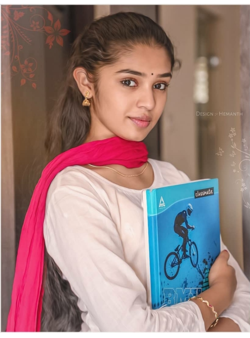 Uppena Heroine Krithi Shetty Images