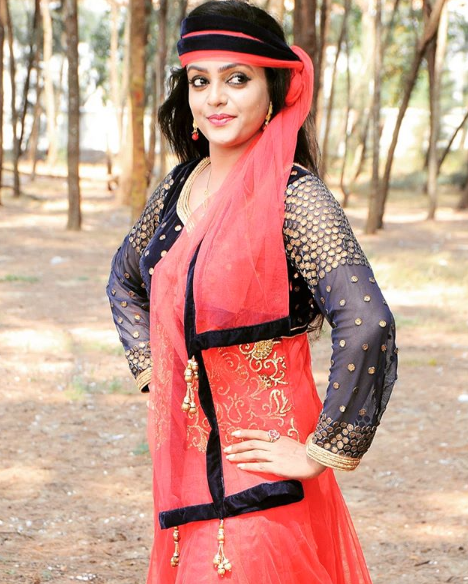 Karthika Deepam Serial Deepa Real Photos