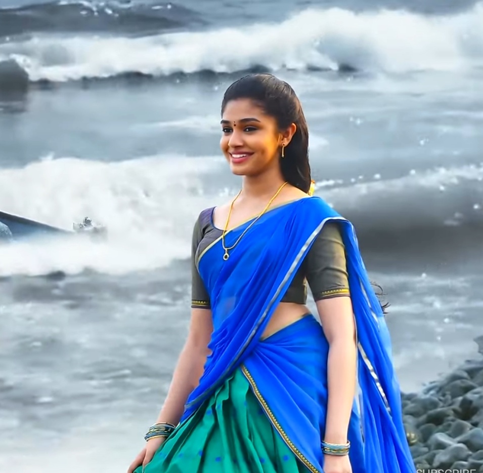 Uppena Heroine Krithi Shetty Images