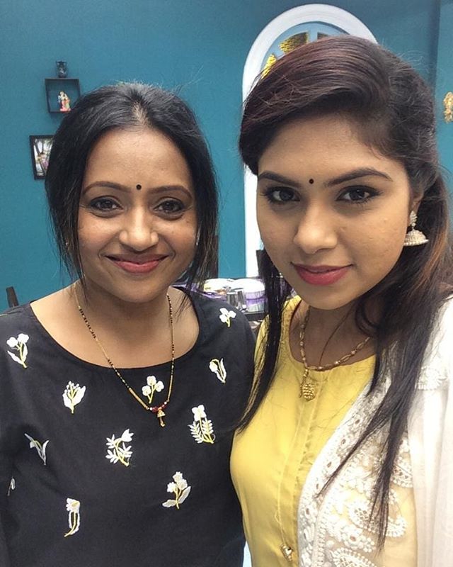 adirindi actress satya sri photos and gallery