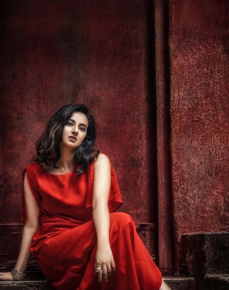 isha chawla latest pics