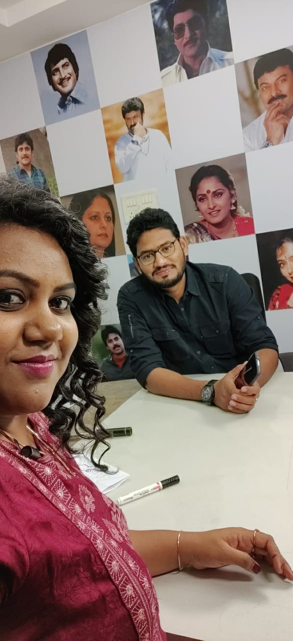 Anchor Manjusha Shivaji photos