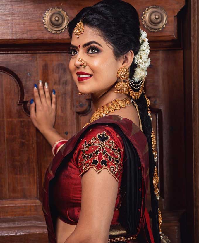 Telugu Serial Amrutha Varshini Actress Mansi Joshi Images