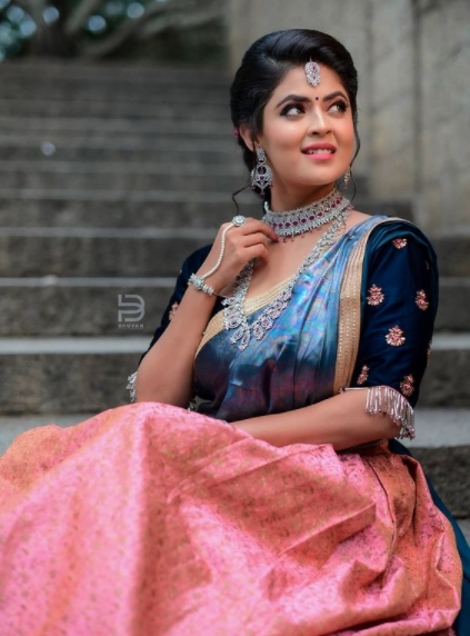 Amrutha Varshini Actress Mansi Joshi Images