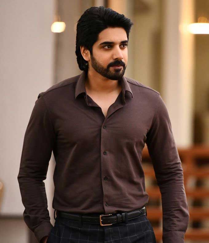 bachelor heroes in tollywood