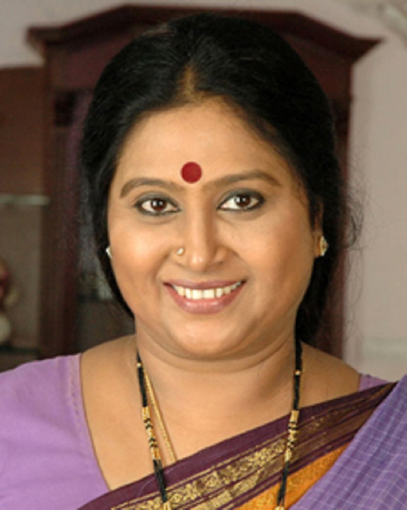 heroines acted in mother roles in second innings