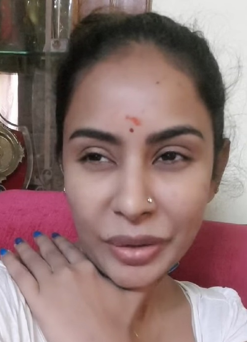 sri reddy comments on samantha dressing sense