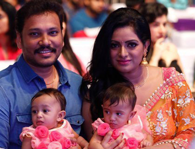 celebrities who have twin children