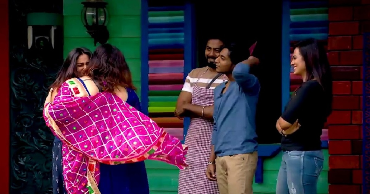 shivani mother at big boss house