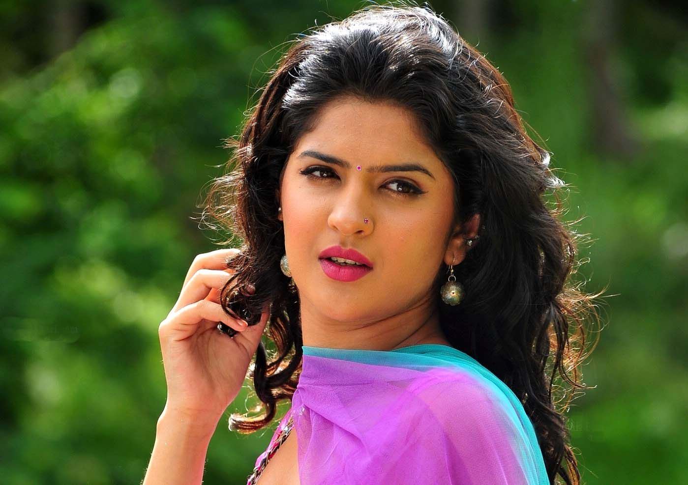 deeksha seth present look