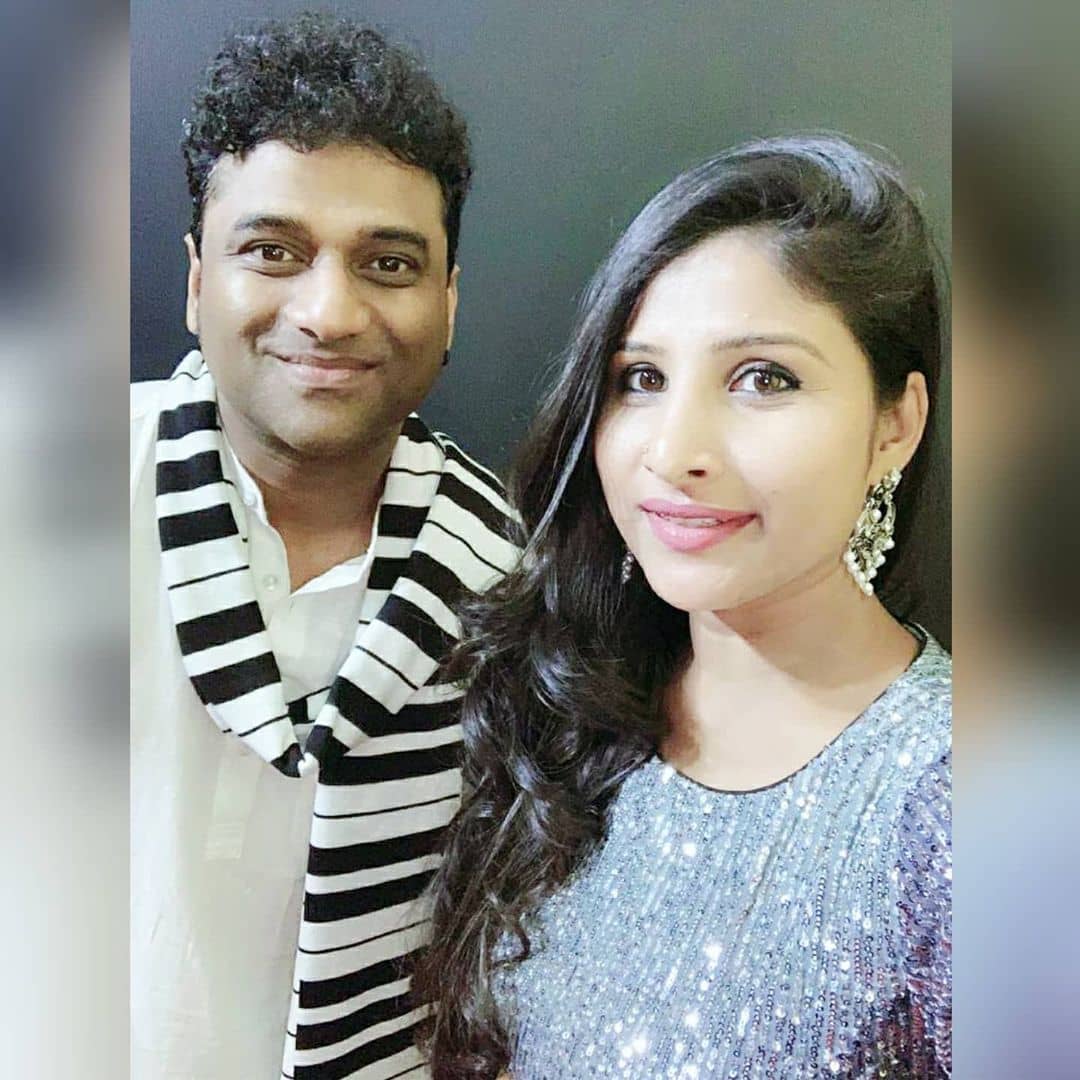 Singer-Mangli-Photos