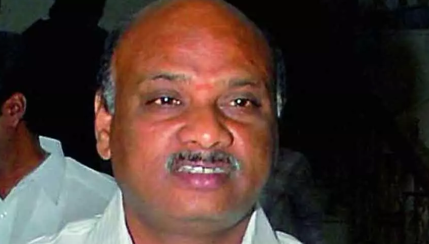 ayyana patrudu strong counter to ycp