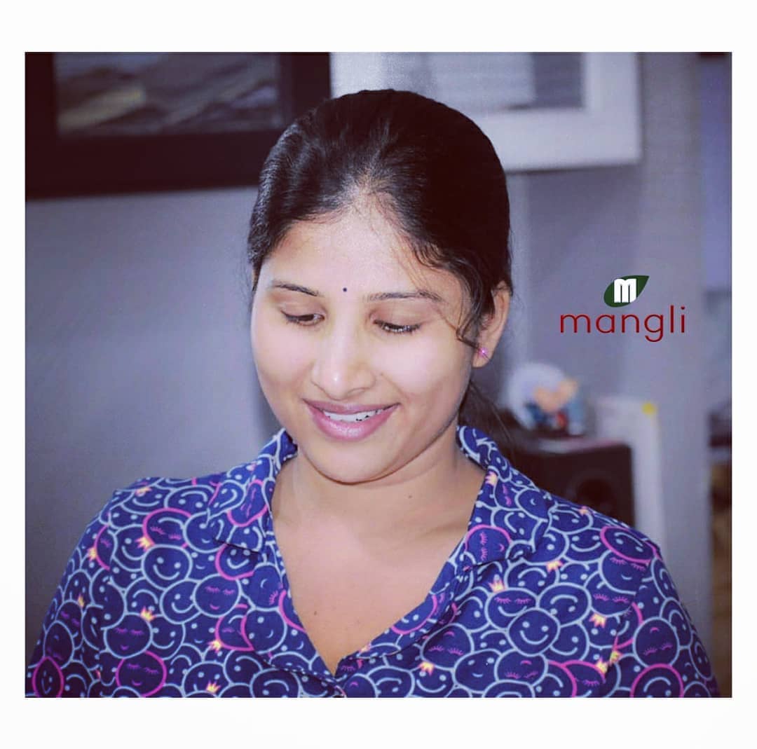 Singer-Mangli-Photos