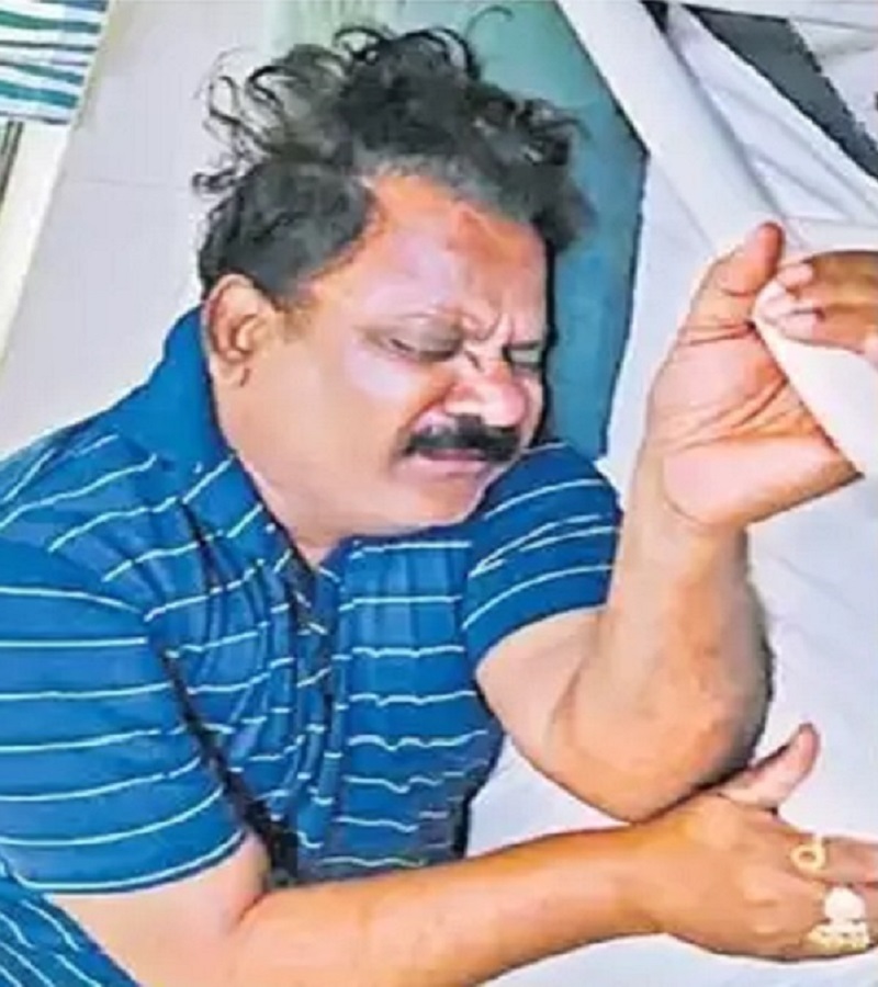 two lecturers fought with each other
