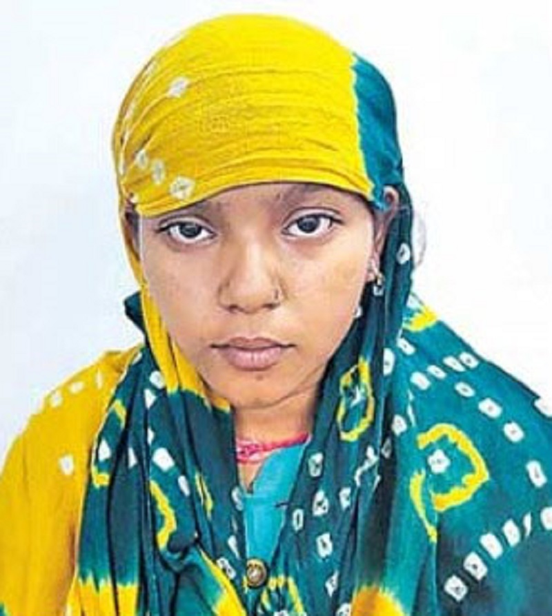 women escaped with money after marriage