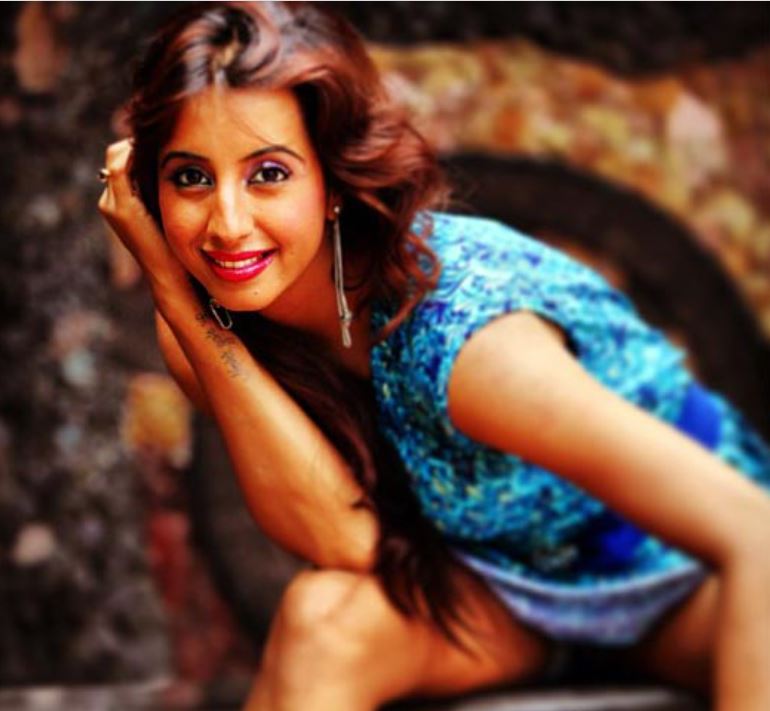 15 actress sanjana