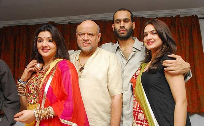 1arthi agarwal family