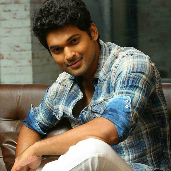 Actors who studied medicine
