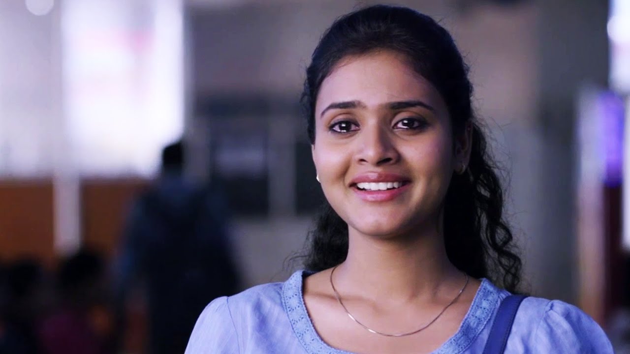 Kerintha movie actress sukrithi ambati