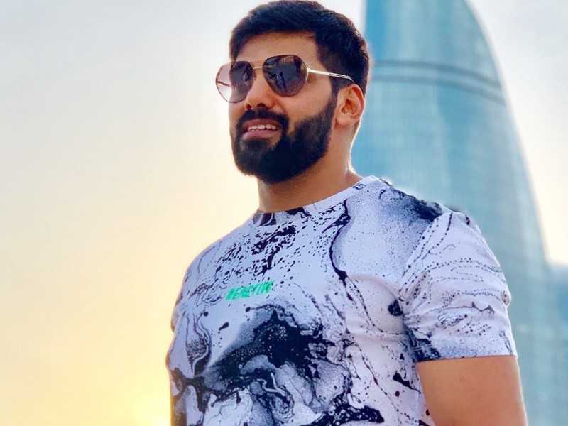 Non regional heroes who are famous in Telugu industry