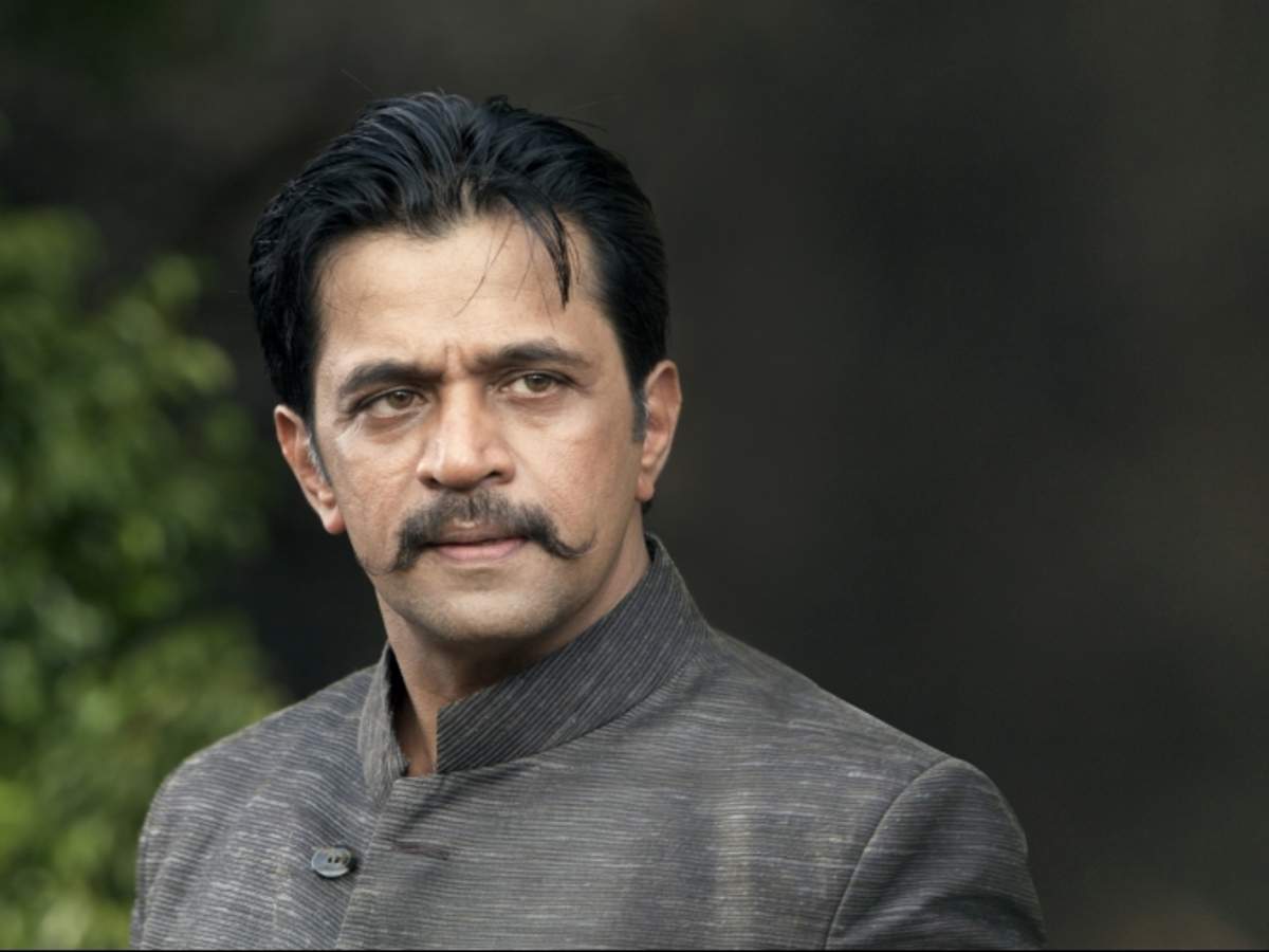 Non regional heroes who are famous in Telugu industry