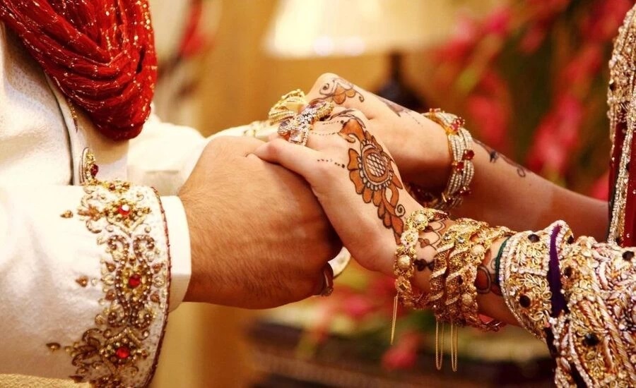 Pressures faced by the people who got married after 30 years