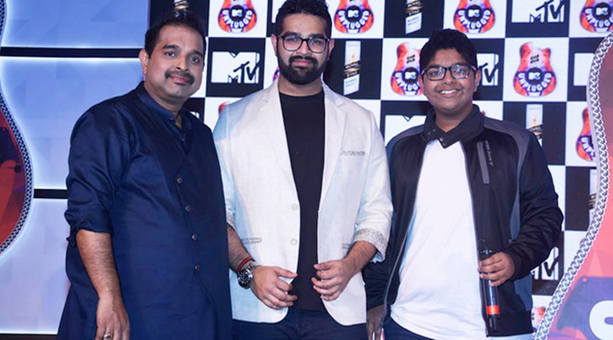 singers, musicians and lyricists whose family members also in film industry