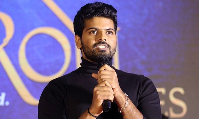 singers, musicians and lyricists whose family members also in film industry