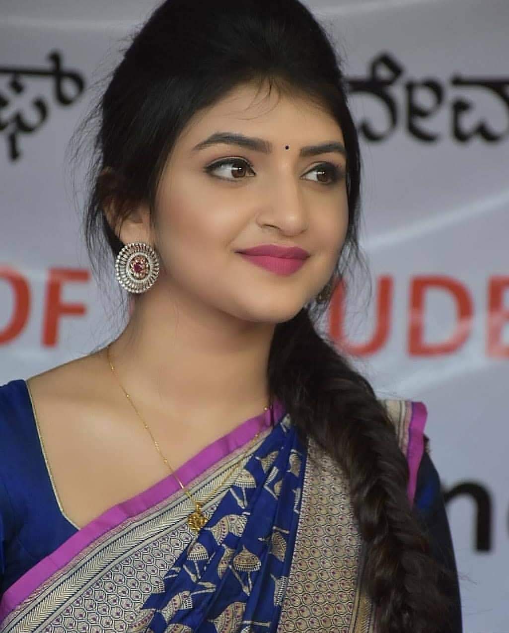 Pelli SandaD Heroine Sree Leela images