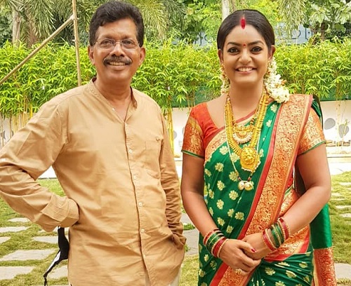 Karthika deepam serial director