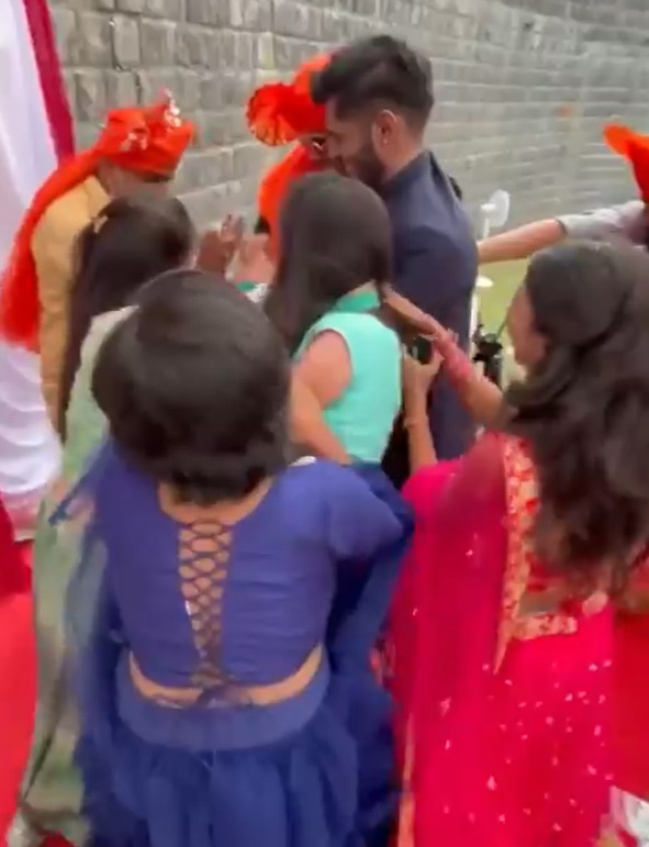 Sister in law fighting for groom shoes video going viral
