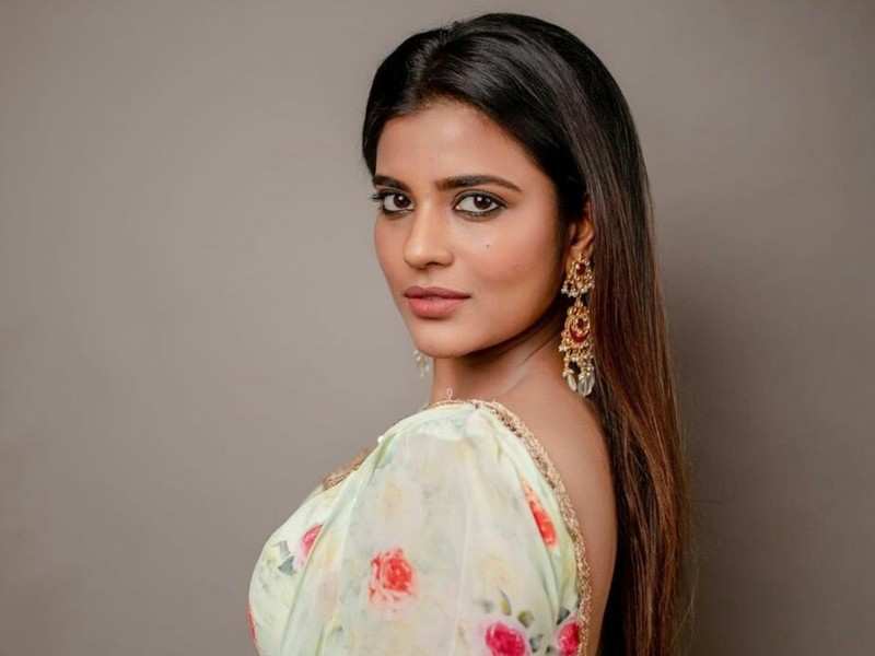 Telugu Actresses who are above 30 years