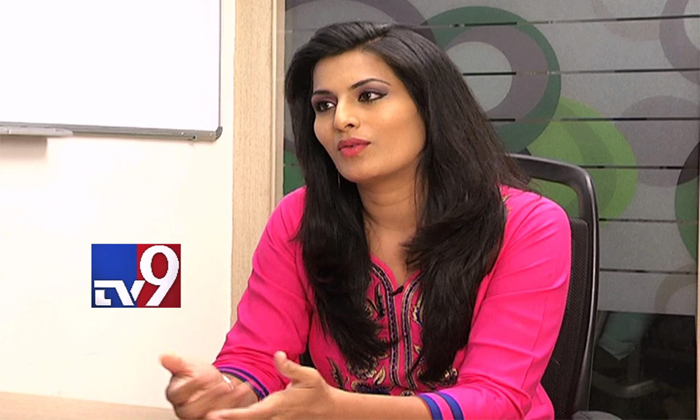 Big-Boss-5-telugu-Contestants-names-anchor-prathyusha