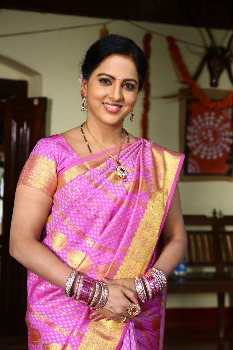 bigg boss 5 telugu contestants names-yamuna 