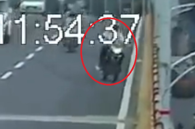 Bike crashes into Balanagar flyover