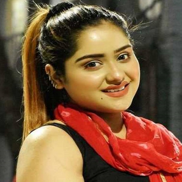 Women in Kolkata fakes herself as a police officer