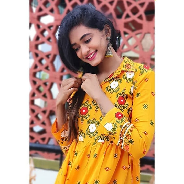 Actress Chandana Shetty Images