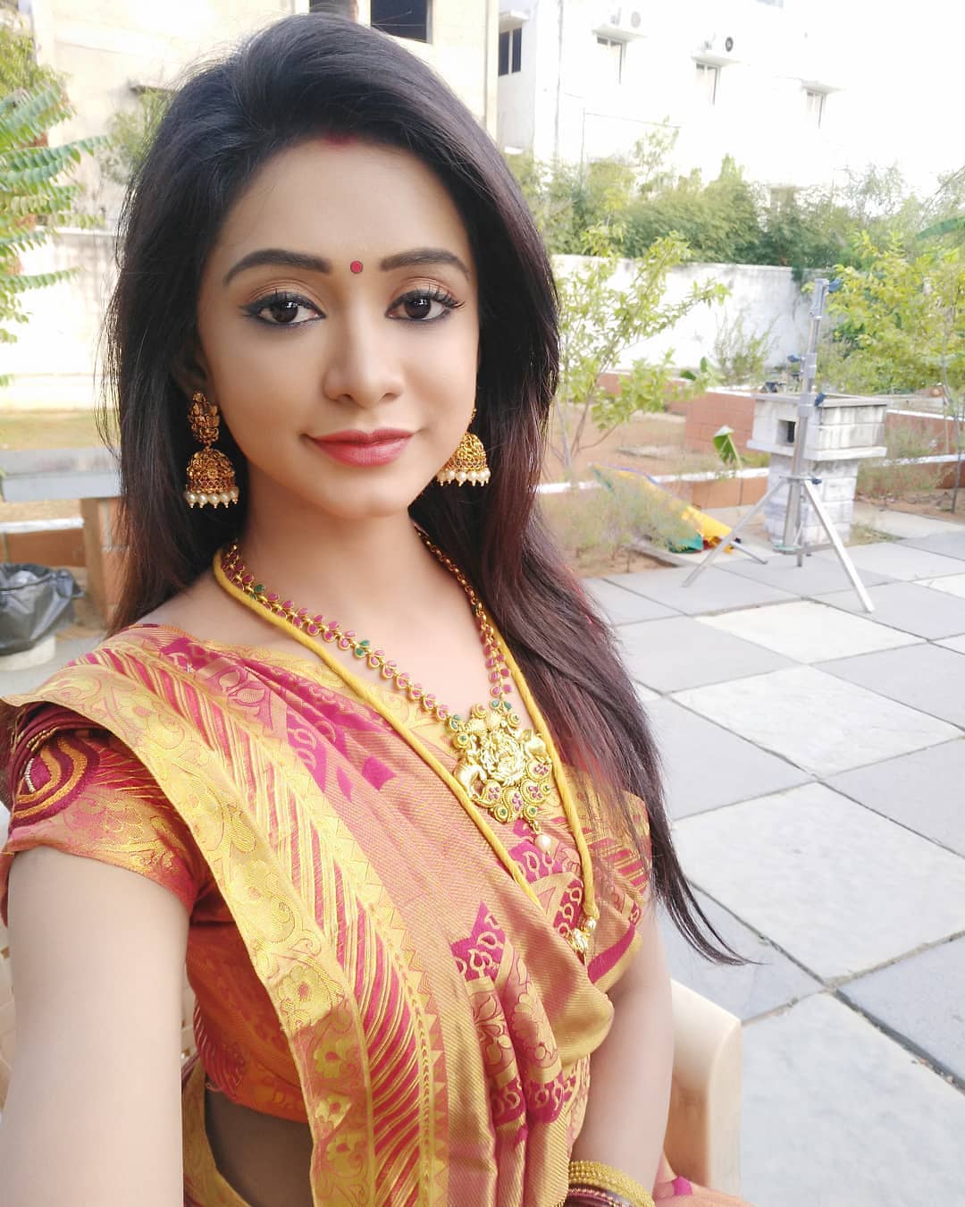 Actress Chandana Shetty Images