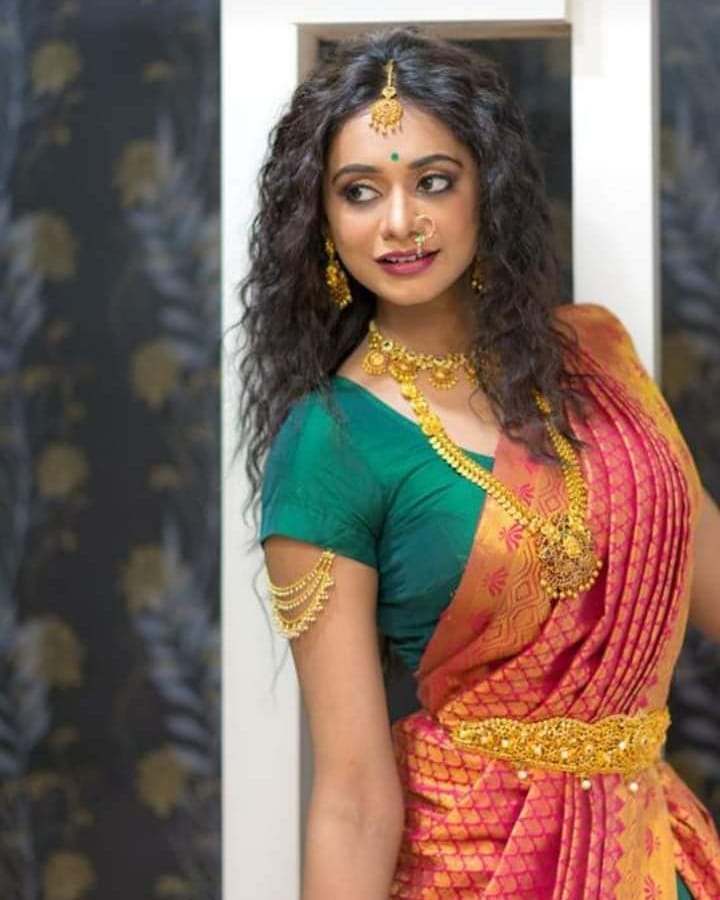 Actress Chandana Shetty Images