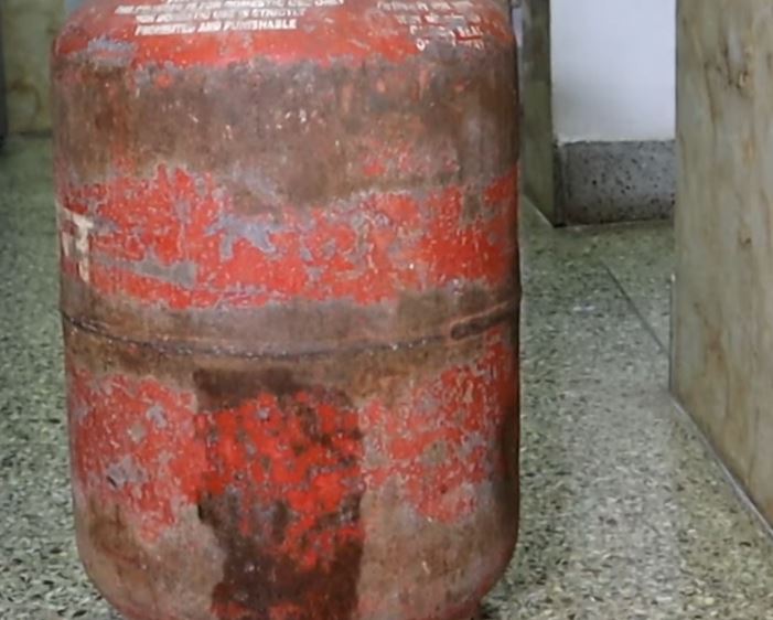 gas cylinder 2