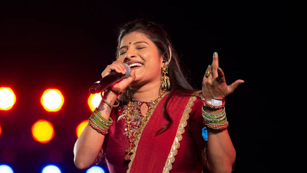 singer mangli 