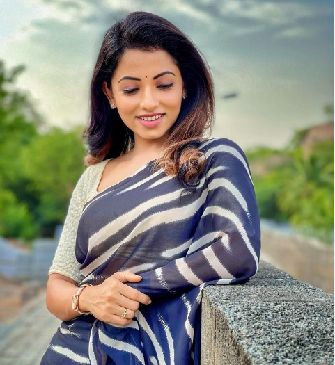 Bigg Boss 5 Telugu Contestant Navya swamy