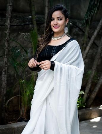 Bigg Boss 5 Contestant Siri Hanumanth images