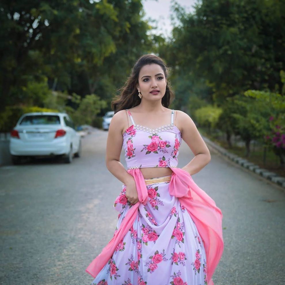 Bigg Boss 5 Contestant Siri Hanumanth images