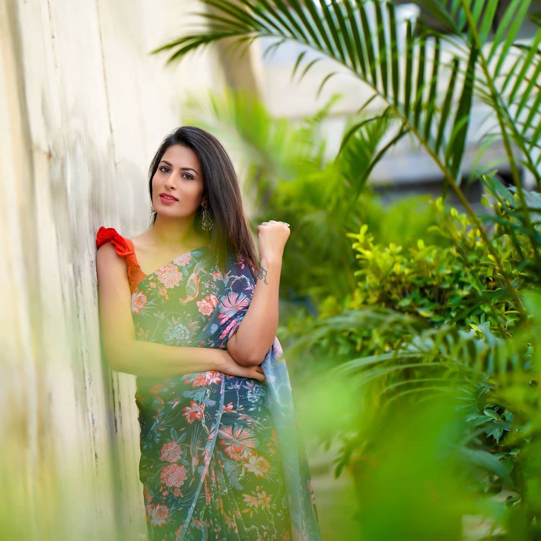 TV9 Anchor Pratyusha Images