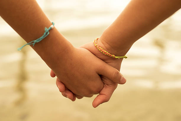 girl hands 1